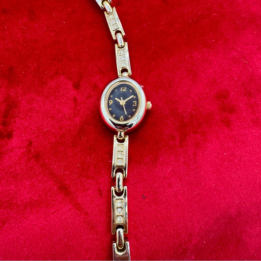 Vintage Gold-tone Bracelet Watch Black Dial Japan Quartz 1999 Rhinestone Links